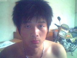 19岁男生照片,19岁少年的阳光风采