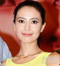 弯眉的明星